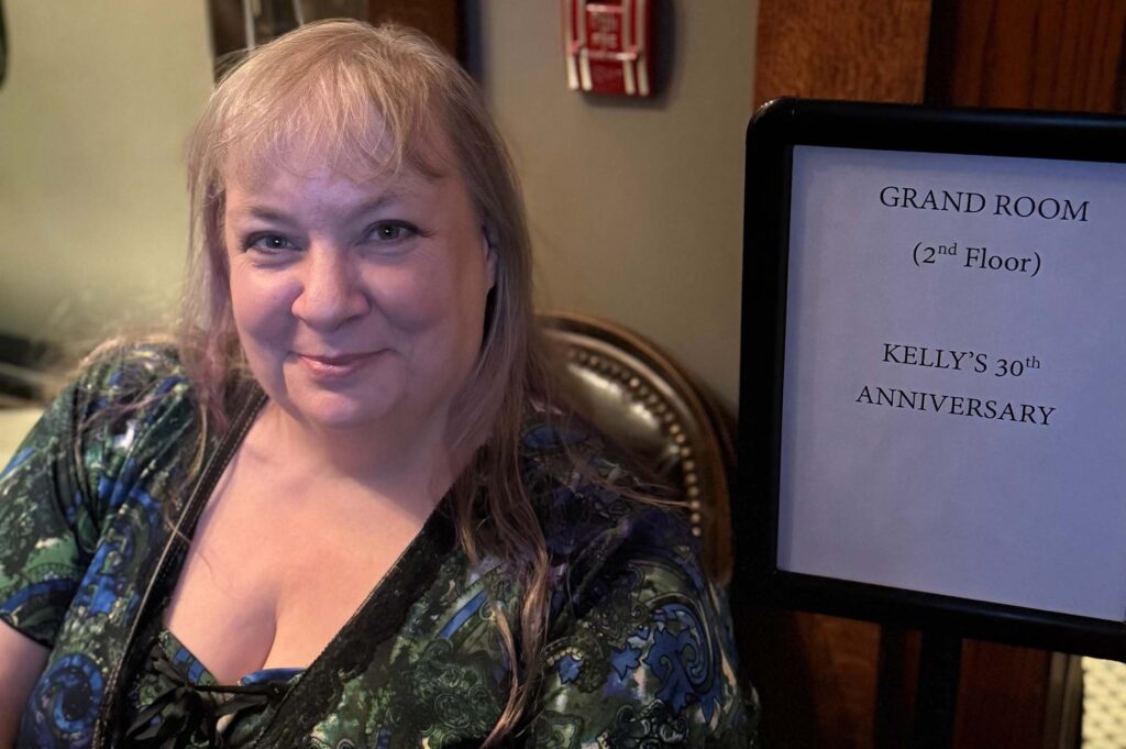 Kelly Agett’s 30-Year Milestone Anniversary Celebrated by Dungarvin Colleagues and Leaders